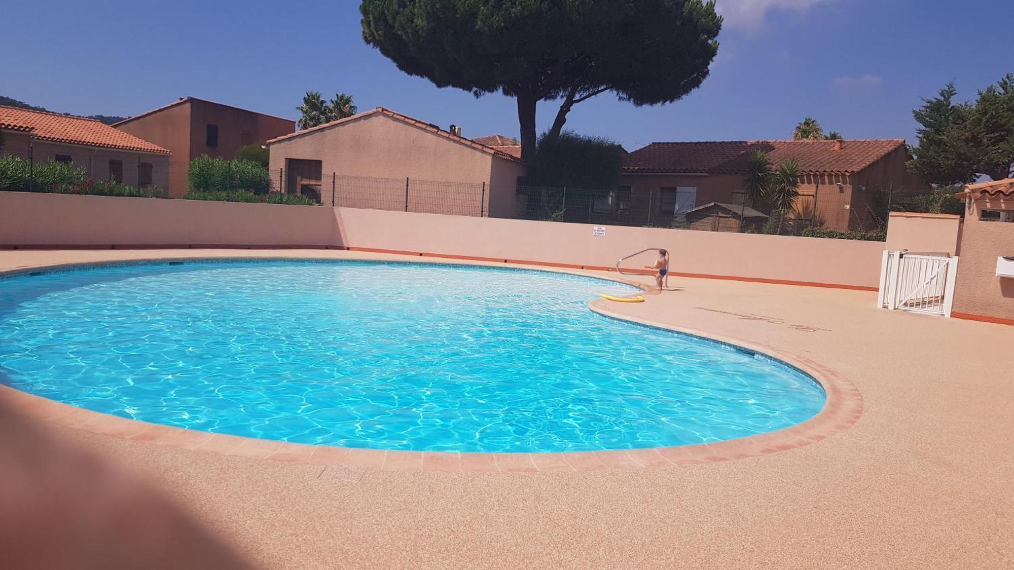 Mazet Au Calme Pour 4 Personnes Apartment *